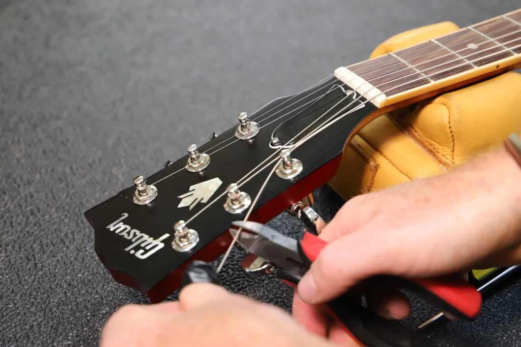 how to choose electric guitar strings